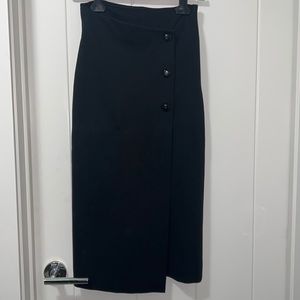 Aritizia Babaton Buttoned Up Skirt - size 0